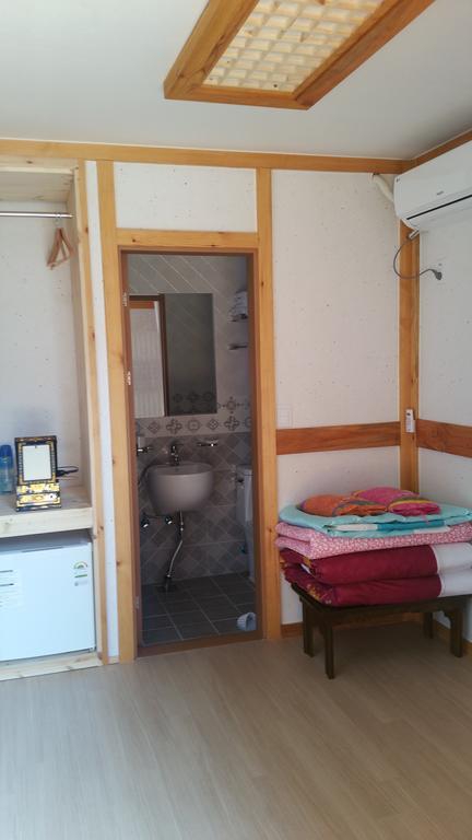 ג'אונג'ו Jeongga Hanok מראה חיצוני תמונה